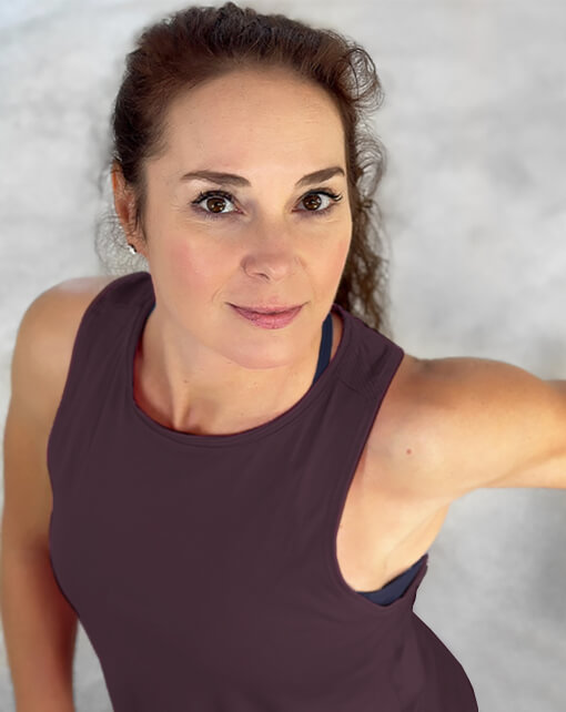 kézállás oktatás, spárga tanulás, mozgásfejlesztés, testtudat fejlesztés, szárazföldi edzés szinkronúszóknak, Zlinszky Anett